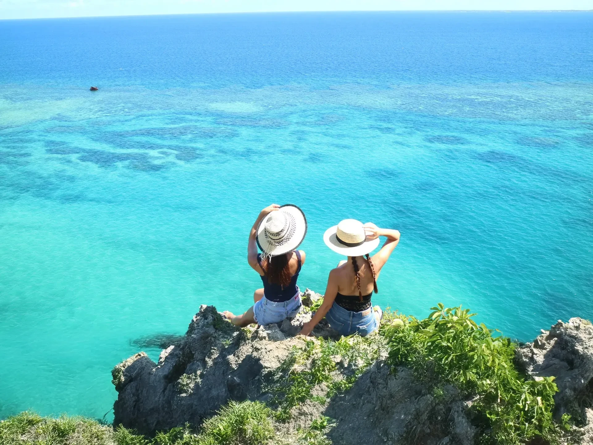 ３月！海開き！沖縄から始まるリゾートバイト沖縄の夏は３月の海開きからスタートします。
